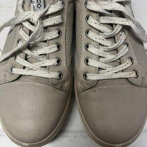 ECCO Women's BIOM Hydromax YAK golf shoes size 9 beige